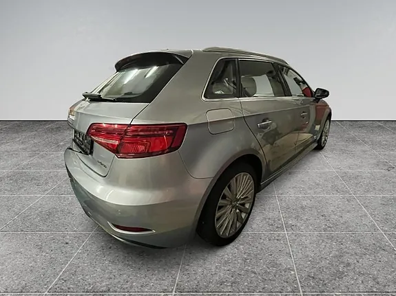 Audi E-Tron 2017 photo 4