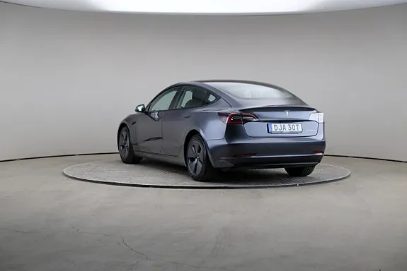 Tesla Model 3 2023 photo 2