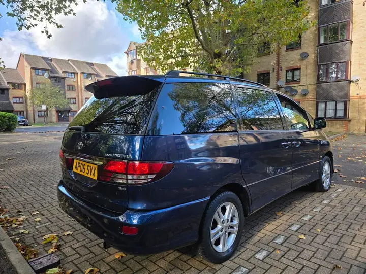 Toyota Previa 2006 photo 3