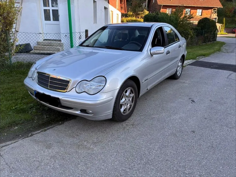 Mercedes-Benz C 180