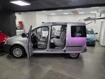 Volkswagen Caddy 2009 photo 2