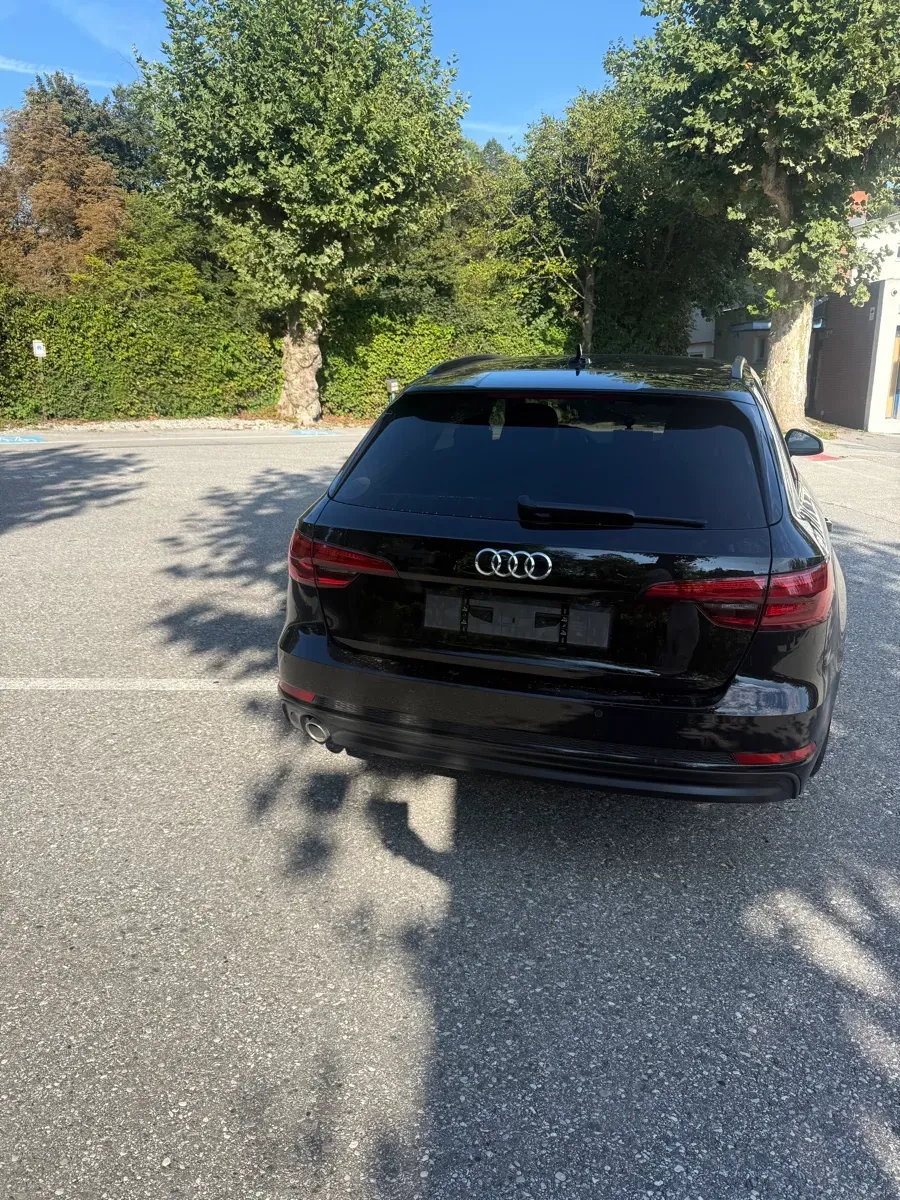 Audi A4 2016 photo 2