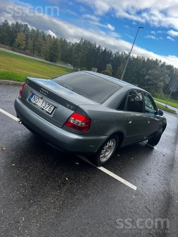 Audi A4 1998 photo 2