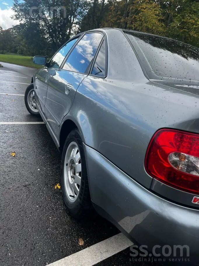 Audi A4 1998 photo 3
