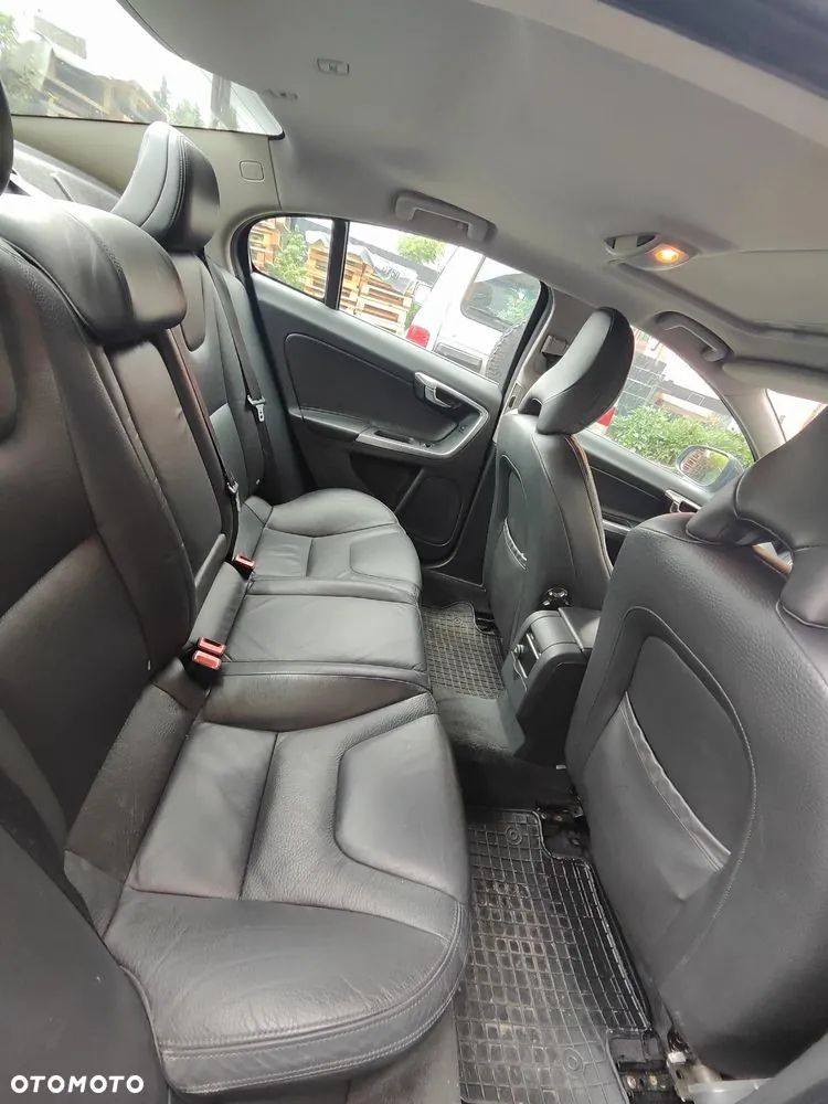 Volvo S60 2010 photo 5