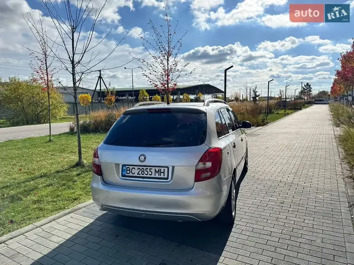 Skoda Fabia 2009 photo 5