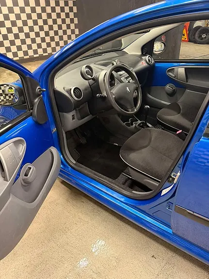 Peugeot 107 2009 photo 2