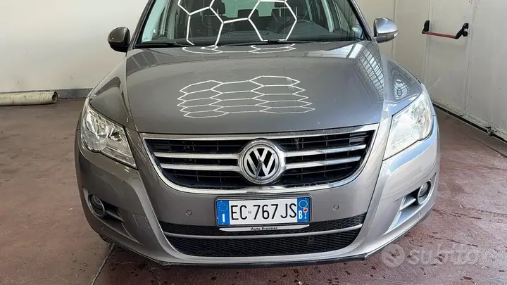 Volkswagen Tiguan 2010 photo 2