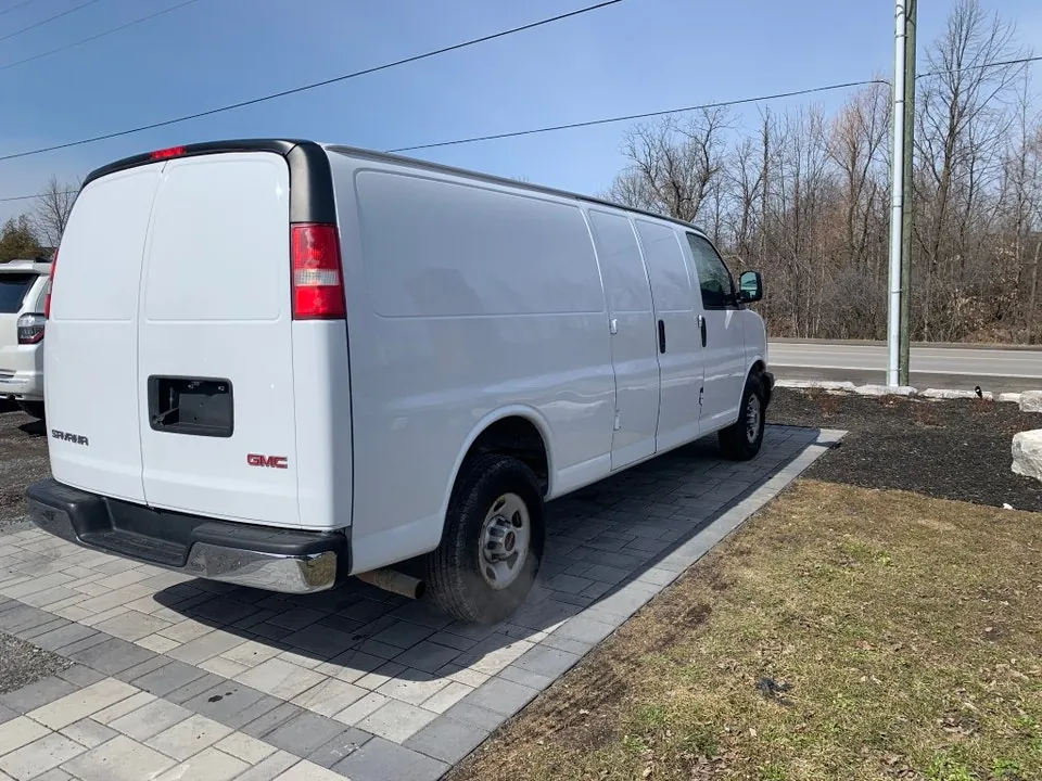 GMC Savana 2017 photo 4