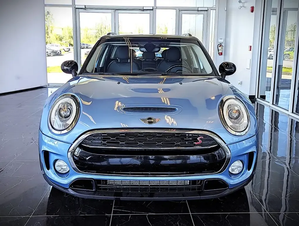 Mini Cooper Clubman 2017 photo 2