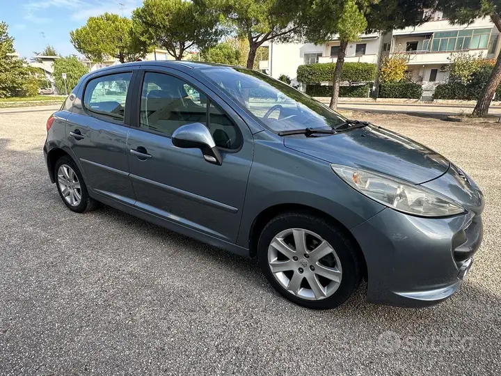 Peugeot 207 2006 photo 4