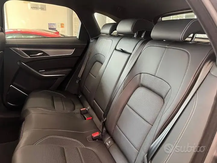 Jaguar F-Pace 2024 photo 5