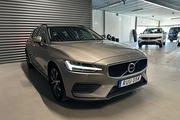 Volvo V60 2022 photo 3