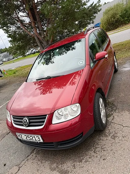 Volkswagen Touran 2006 photo 2