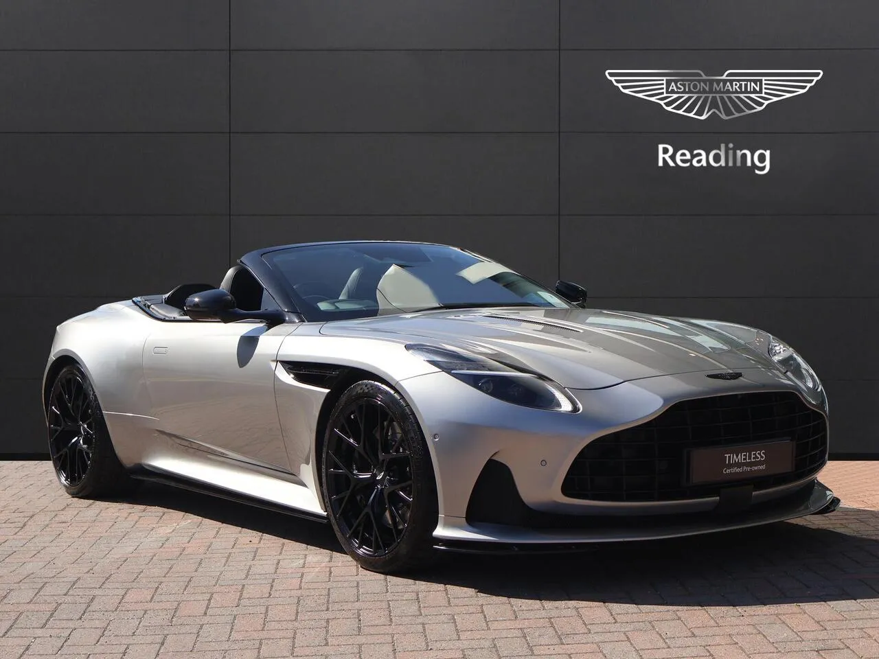 Aston Martin Db12