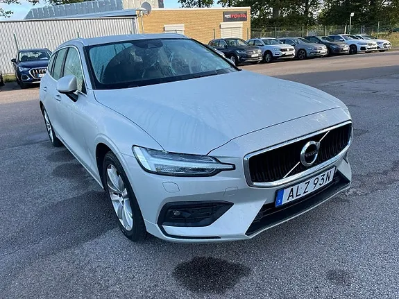 Volvo V60 2019 photo 2