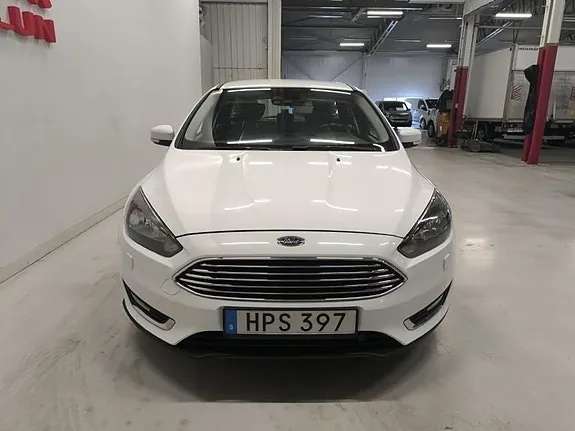 Ford Focus 2015 photo 2