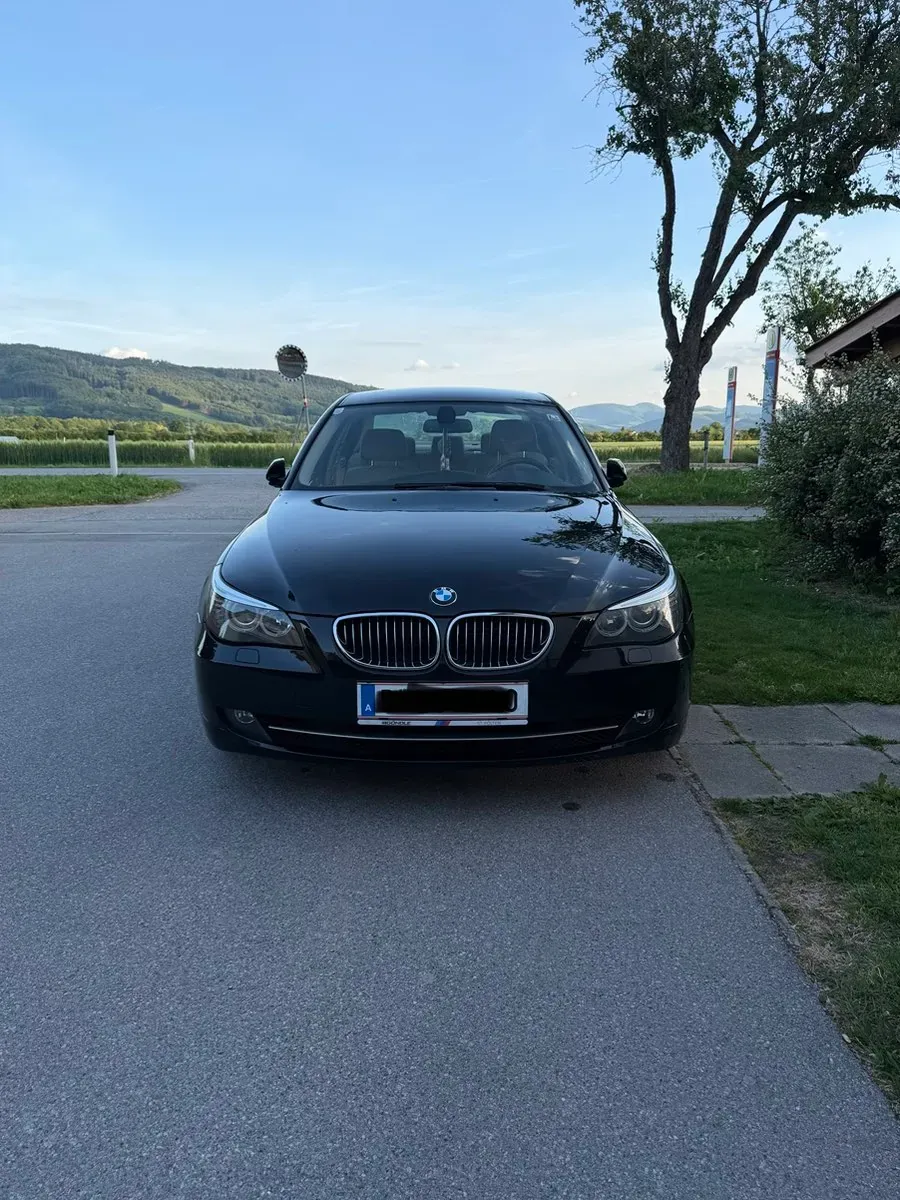 BMW 5 Series 2009 photo 3