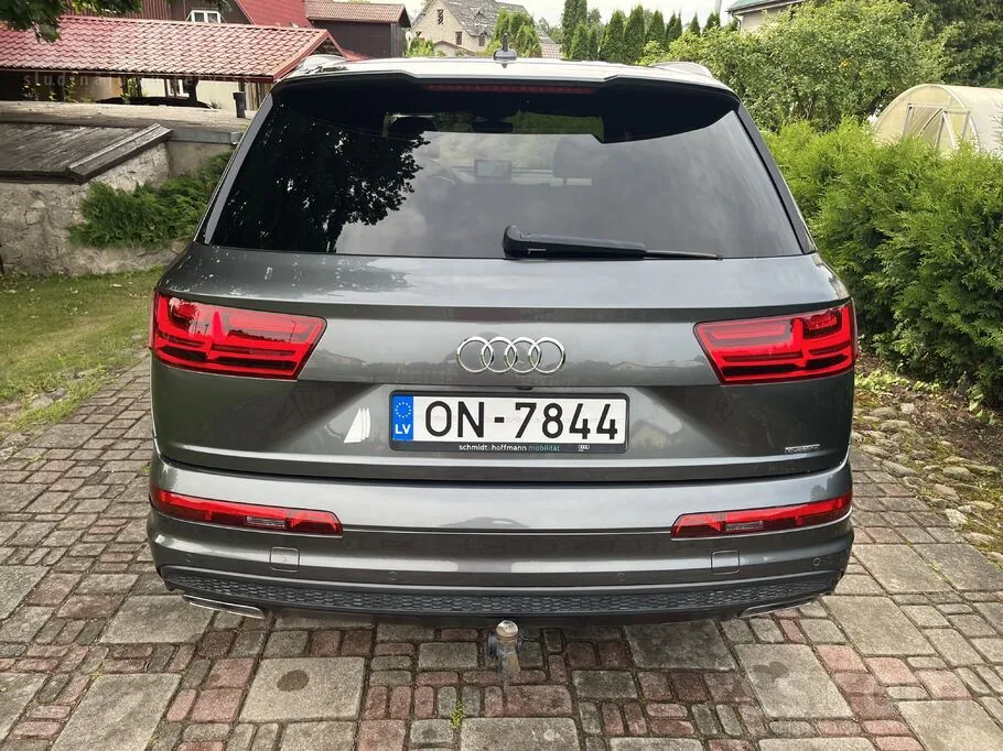 Audi Q7 2016 photo 4
