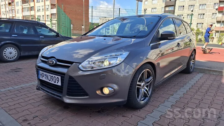 Ford Focus 2014 photo 3