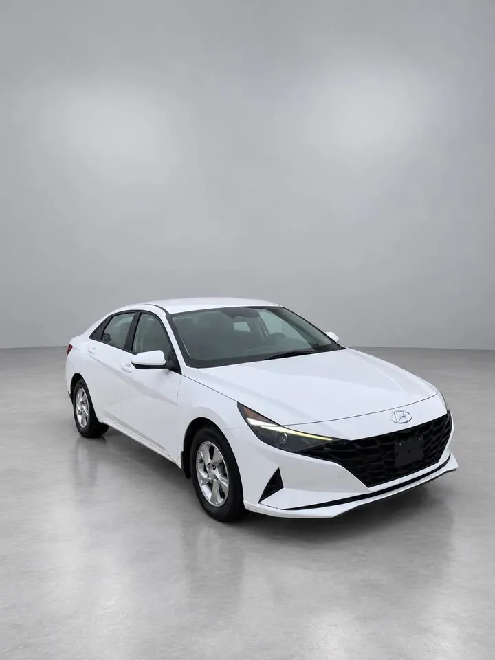 Hyundai Elantra 2022 photo 2