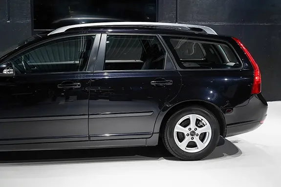 Volvo V50 2010 photo 5