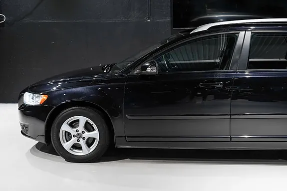 Volvo V50 2010 photo 4