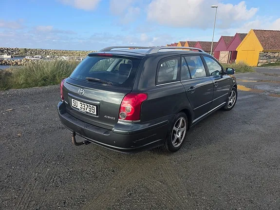 Toyota Avensis 2006 photo 4