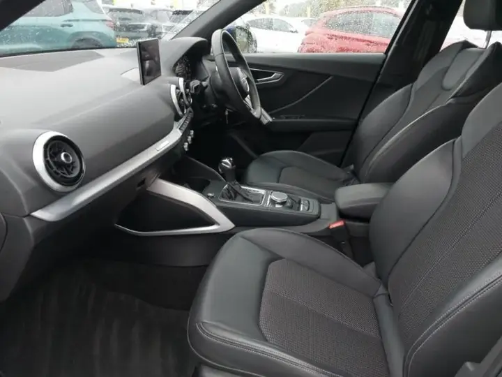 Audi Q2 2023 photo 5
