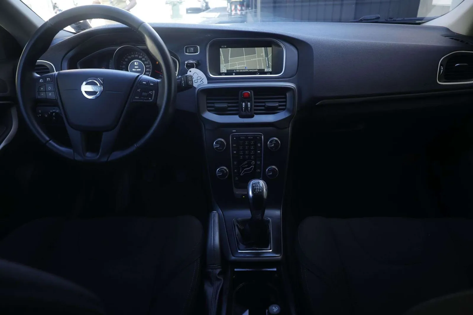 Volvo V40 2014 photo 2