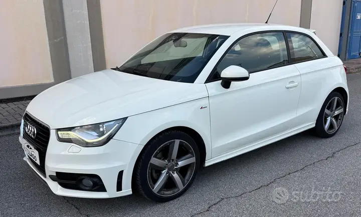 Audi A1 2011 photo 3