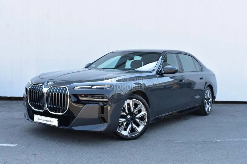 BMW 740