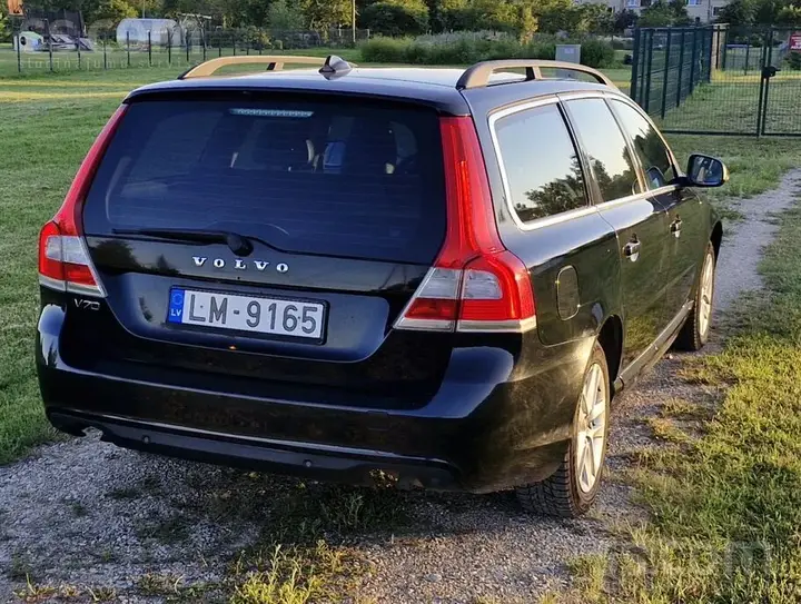 Volvo V70 2014 photo 4