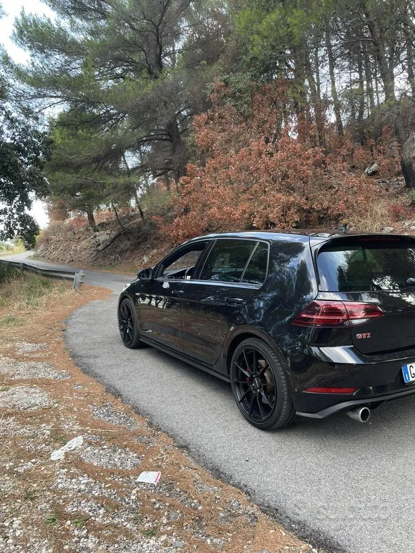 Volkswagen Golf 2019 photo 2