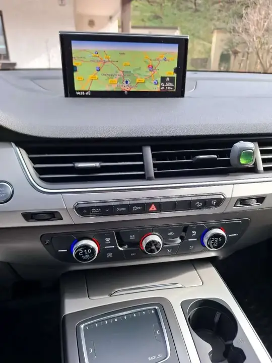 Audi Q7 2015 photo 2