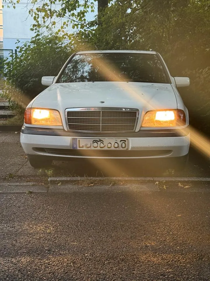 Mercedes-Benz C 180