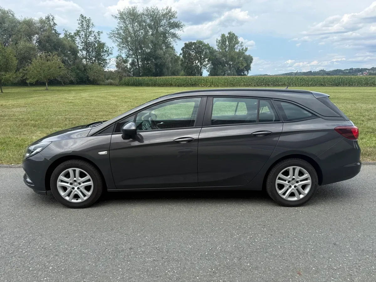 Opel Astra 2017 photo 3