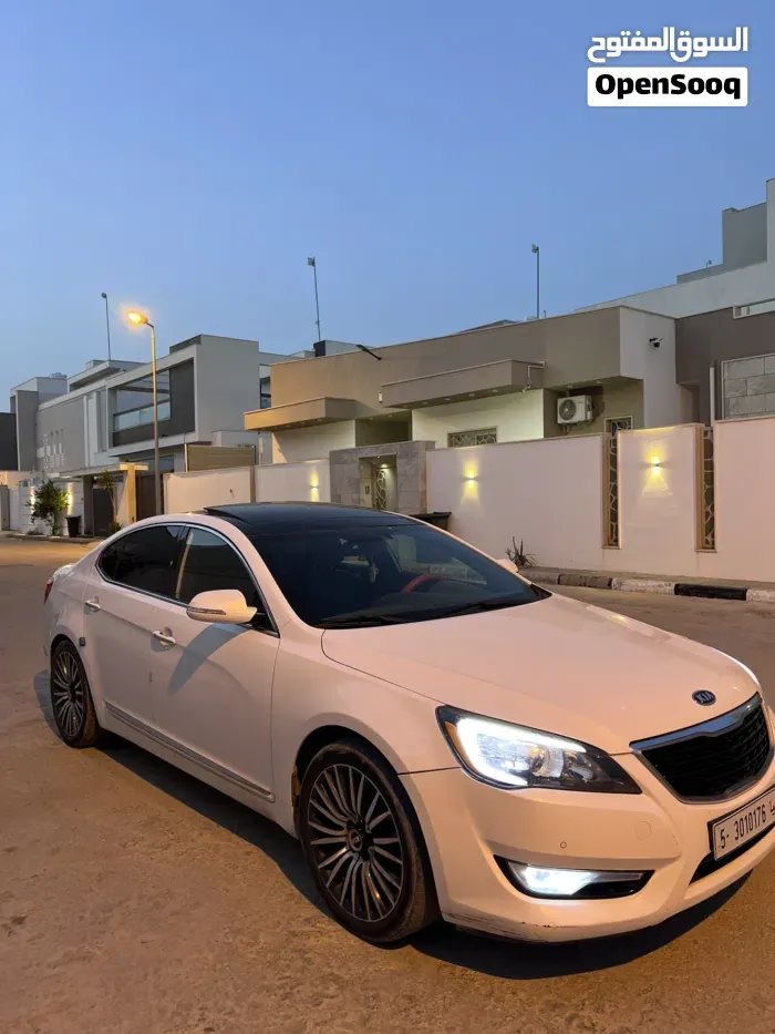 Kia Cadenza 2012 photo 2