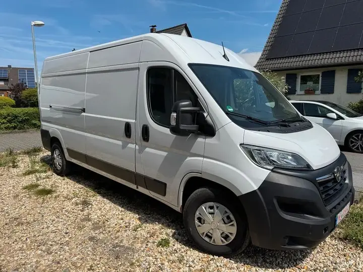 Opel Movano