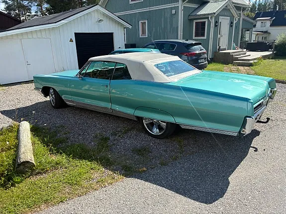 Pontiac Bonneville 1966 photo 3