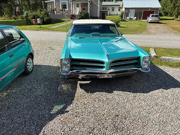 Pontiac Bonneville 1966 photo 2