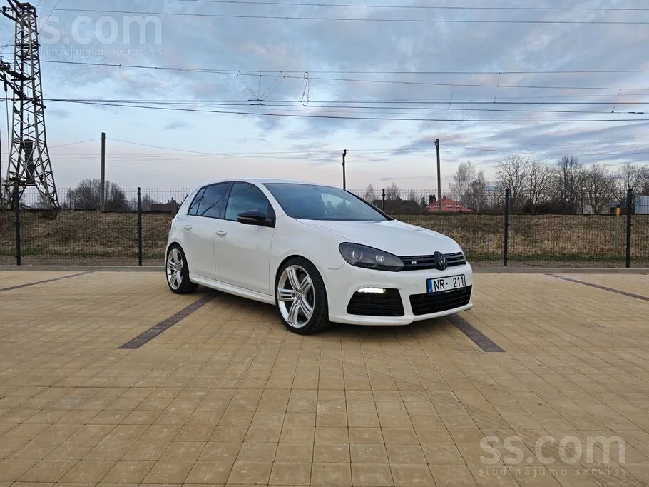 Volkswagen Golf R 2010 photo 4