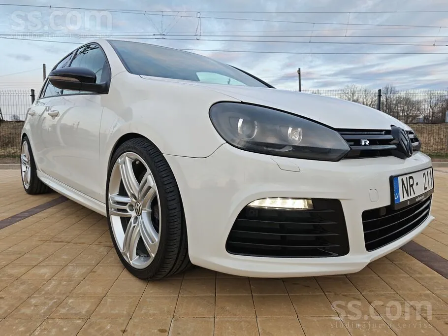 Volkswagen Golf R 2010 photo 5