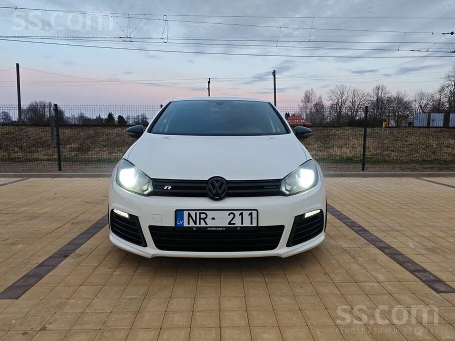 Volkswagen Golf R 2010 photo 3