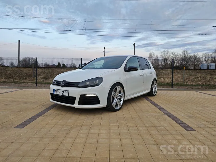 Volkswagen Golf R