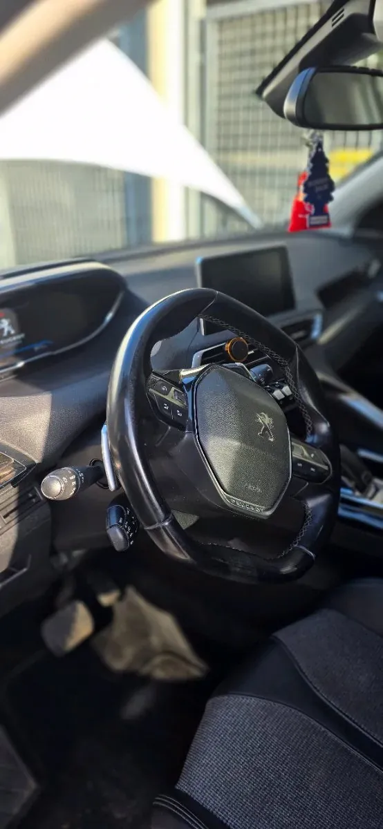 Peugeot 5008 2019 photo 2