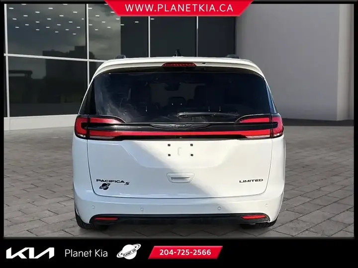 Chrysler Pacifica 2025 photo 4