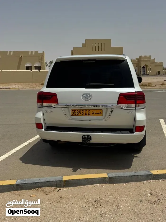Toyota Land Cruiser 2017 photo 2