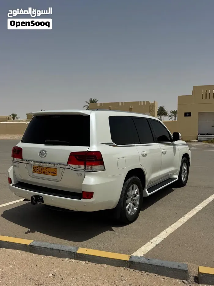 Toyota Land Cruiser 2017 photo 3