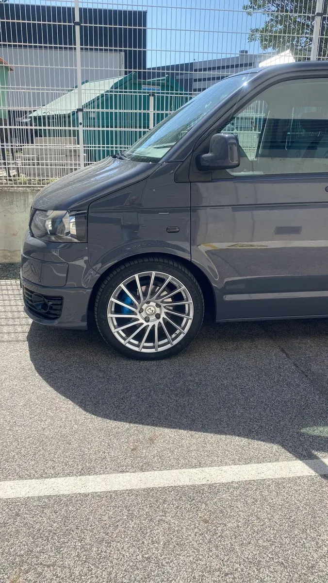 Volkswagen Multivan 2008 photo 3
